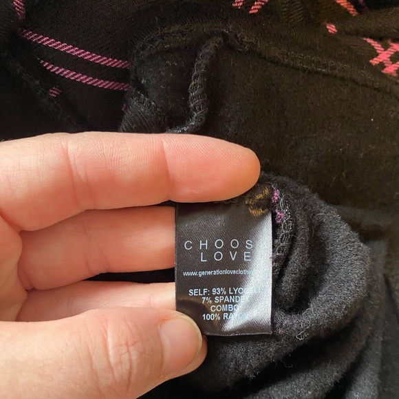 Generation Love Revolve Black Plaid Sweater Pink - Picture 6 of 8